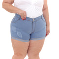 Shorts Jeans Feminino Plus Size Azul Claro Com Puído Barra Dobrada