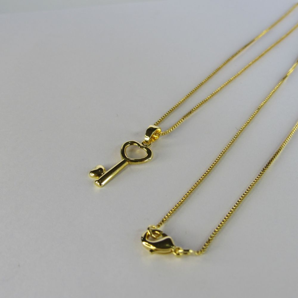 Colar Pingente de Chave Banhado em Ouro 18k