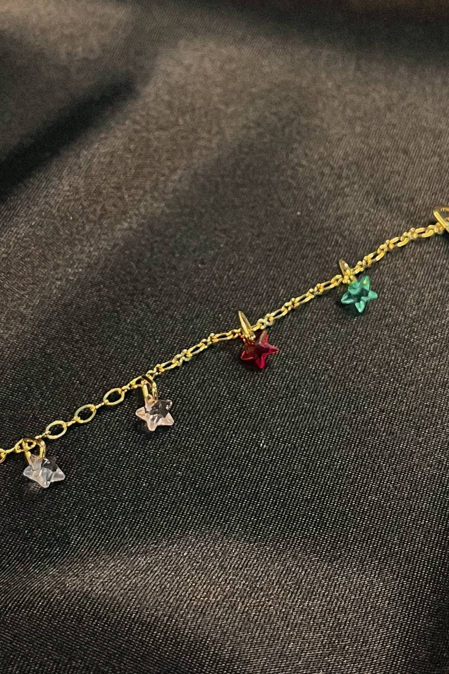 Tornozeleira de Estrelas de Zircônias Banhado em Ouro 18k