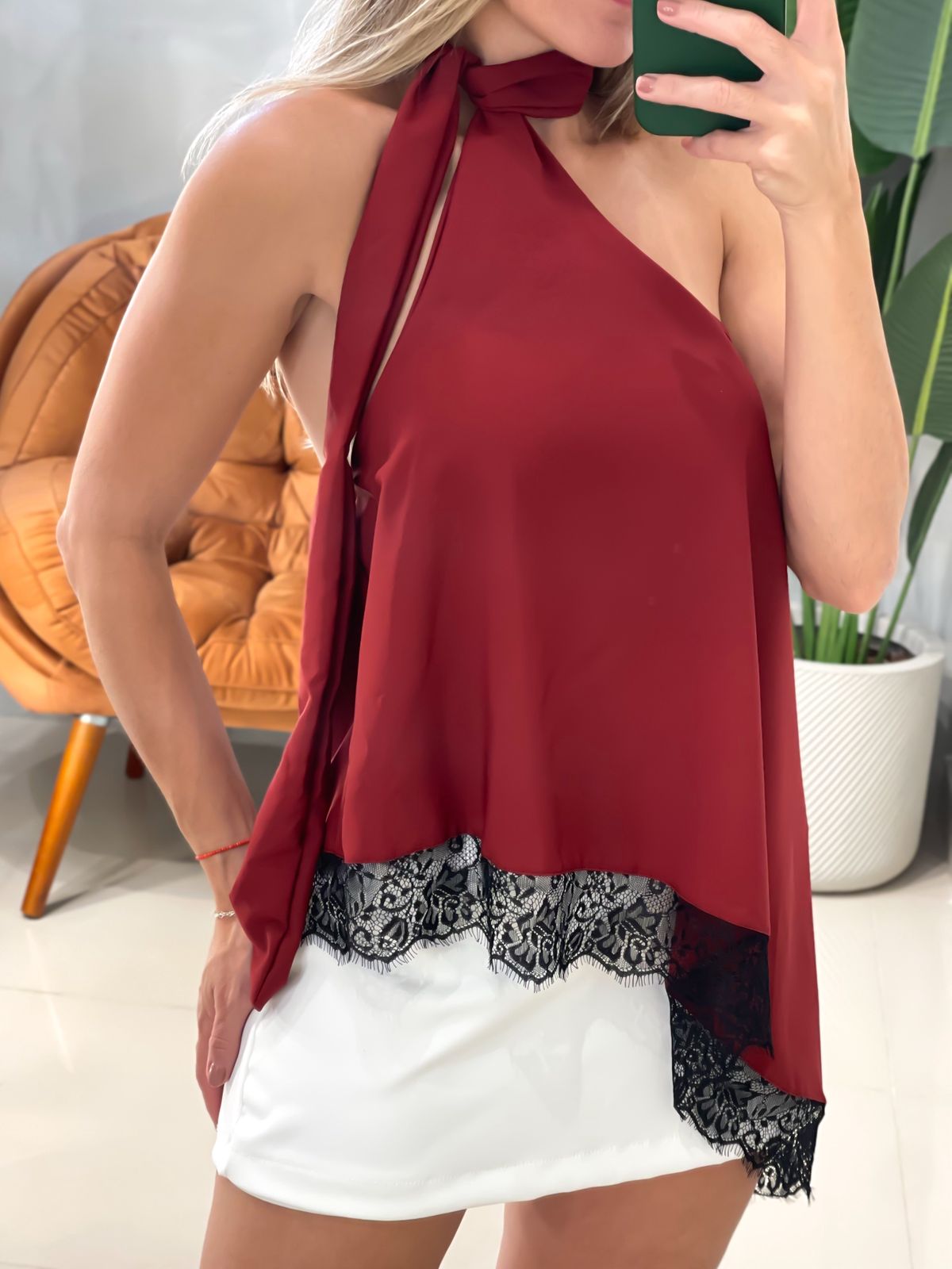 Bata em Crepinho Assimétrica com Renda e Amarração Eliene