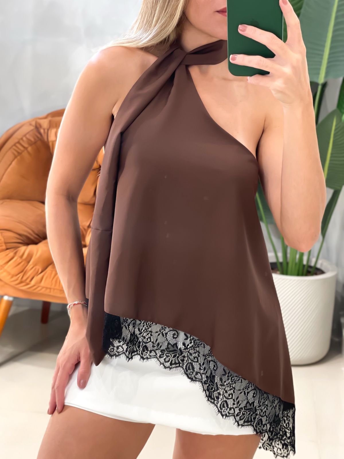 Bata em Crepinho Assimétrica com Renda e Amarração Eliene