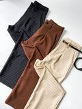 Calça em Alfaiataria Pantalona Risca de Giz Samara