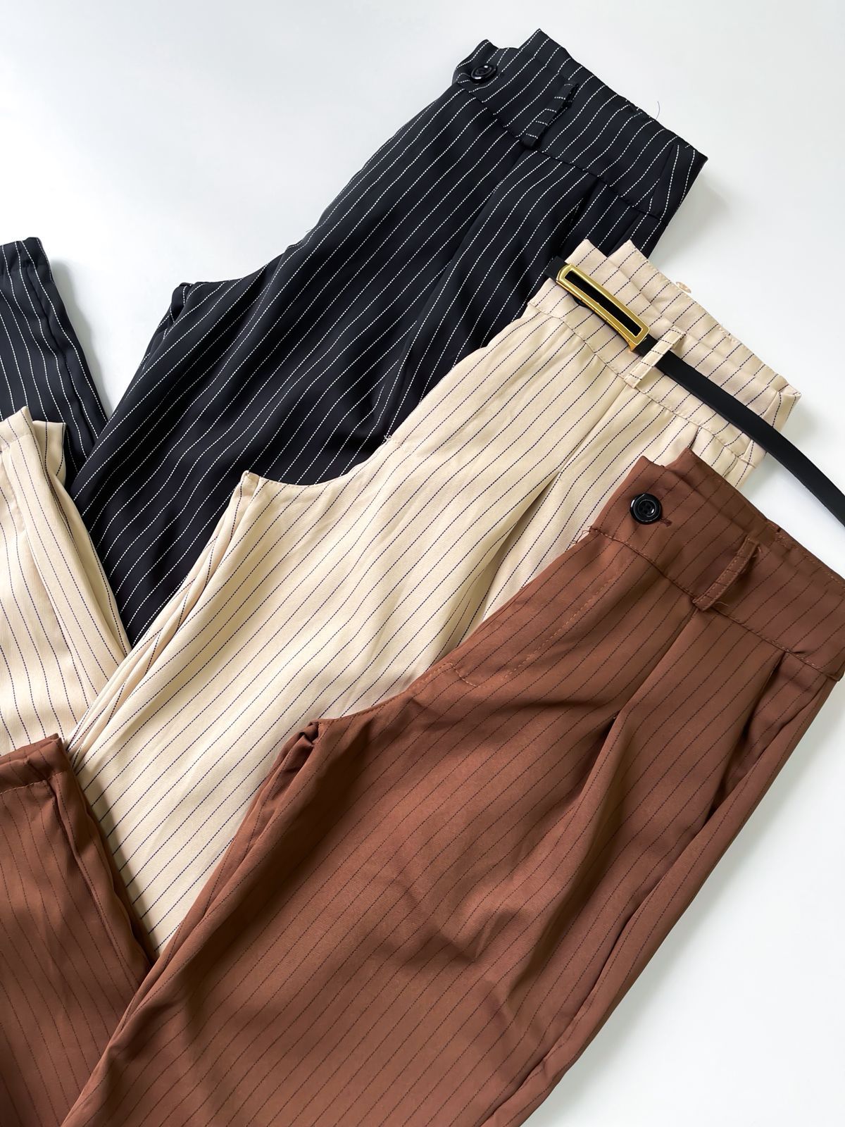 Calça em Alfaiataria Skinny Risca de Giz Ref. 1971